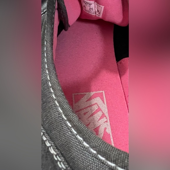 Women’s Vans Size 11 Gray & Pink Lace Ups Low Cuts 11W/9Men - Picture 10 of 12